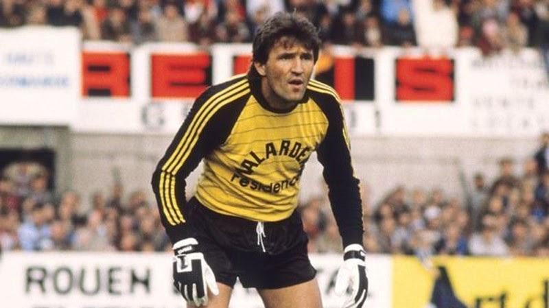 thủ môn sút phạt hay nhất thế giới